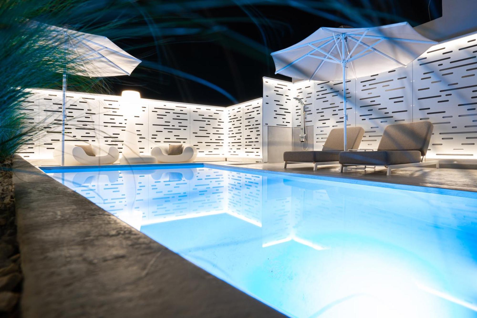 Ma Maison No5 Penthouse Loft, Private Heated Pool, Acropolis View, Ultra High Speed Internet 300 Mbps, Short Walk To Acropolis, Parking Upon Request, 1' From Metro Athén Kültér fotó